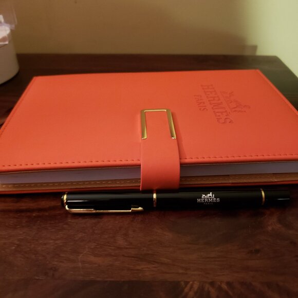 New Hermes Orange Notebook Journal with Magnetic Closure and Hermes Pen - Picture 3 of 11